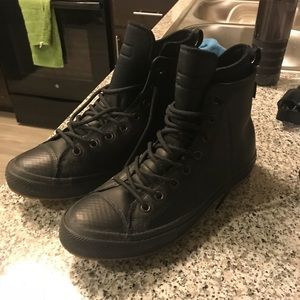 Brand New Converse boots water proof size 10.